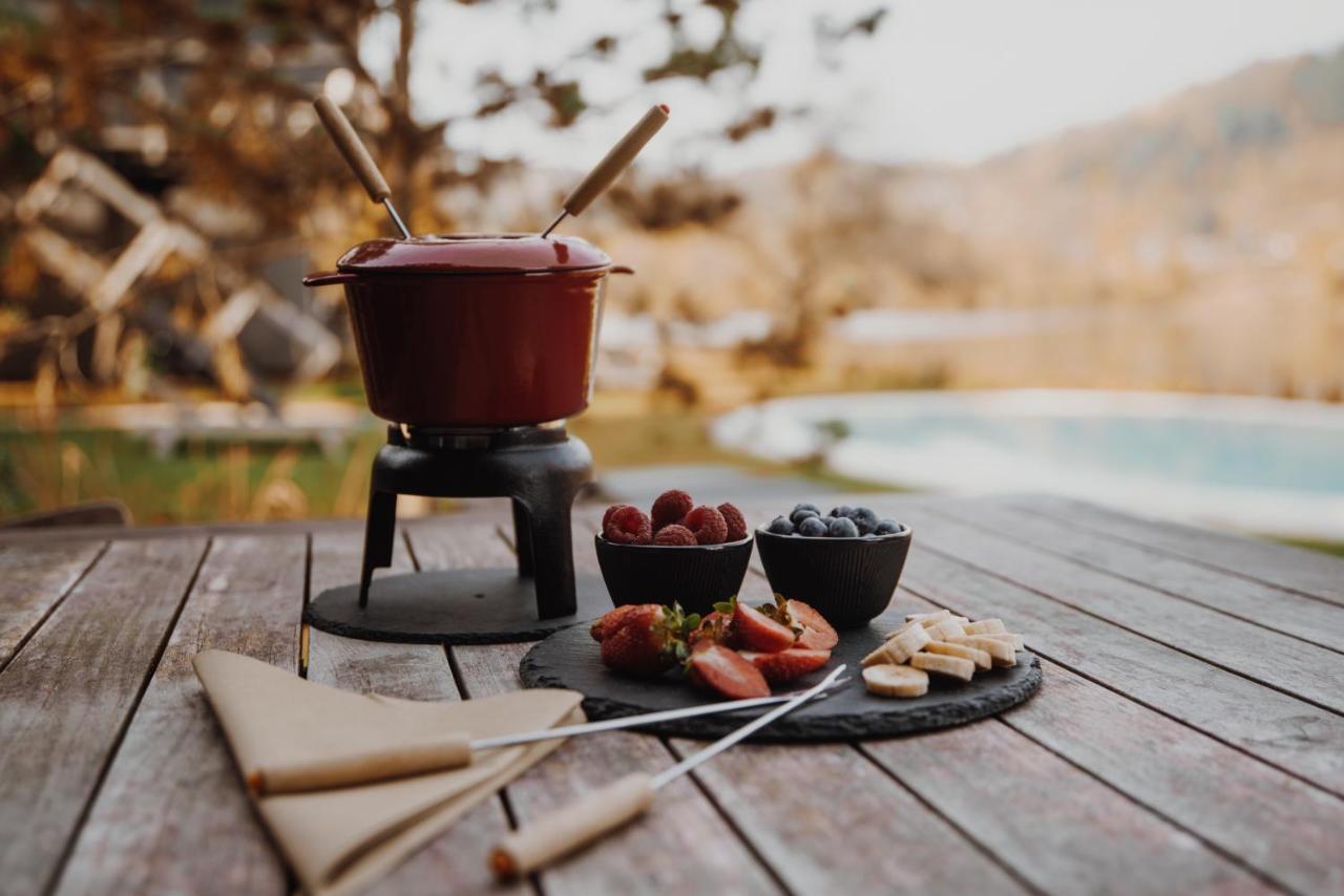 Luxury Glamping Chocolate Village 马里博尔 外观 照片